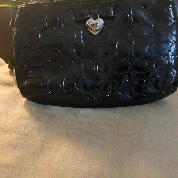COACH black patent poppy small wristlet - Picture 2 of 3